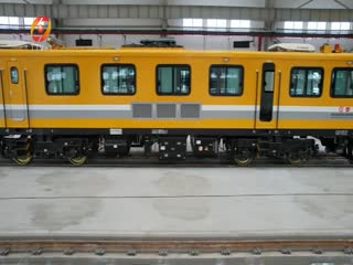 市城鐵路S1線首批運營工程車運抵臺州